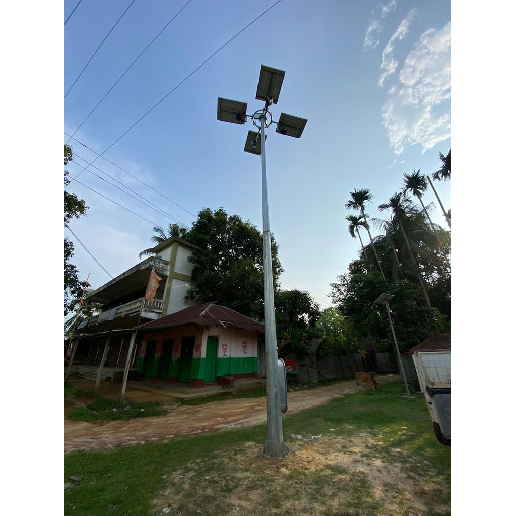 all-in-one-solar-high-mast-70-watt-x-4-installation